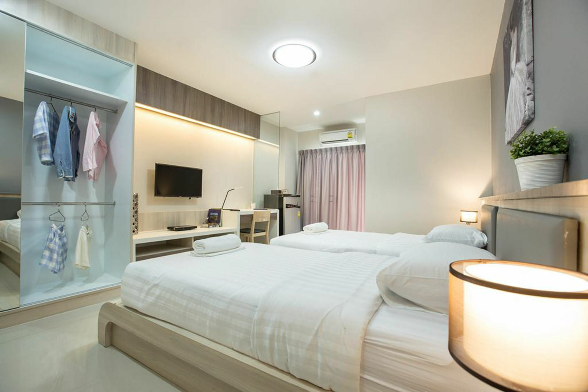 Central Place Serviced Apartment Angsila Chonburi Eksteriør billede