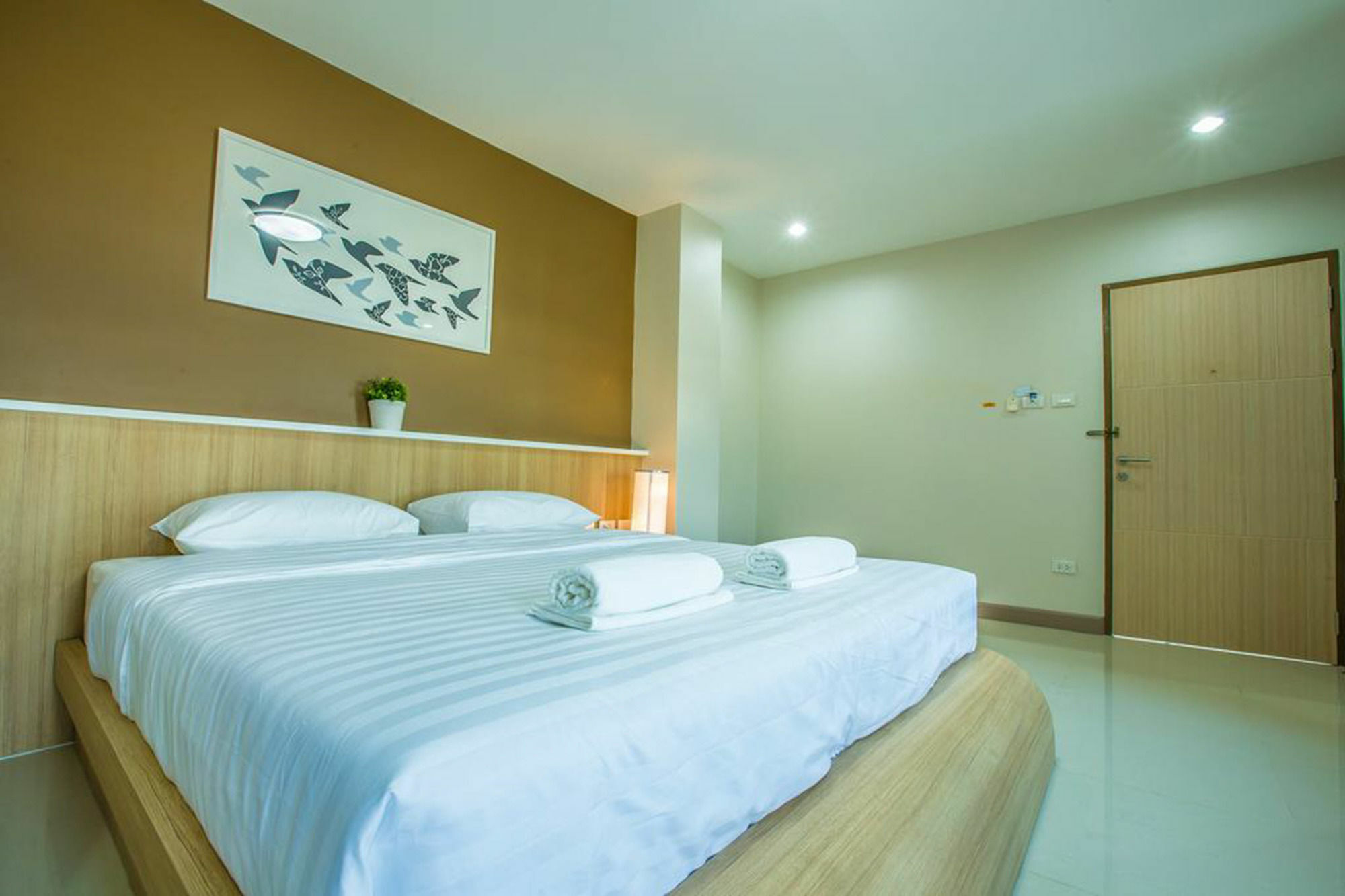 Central Place Serviced Apartment Angsila Chonburi Eksteriør billede