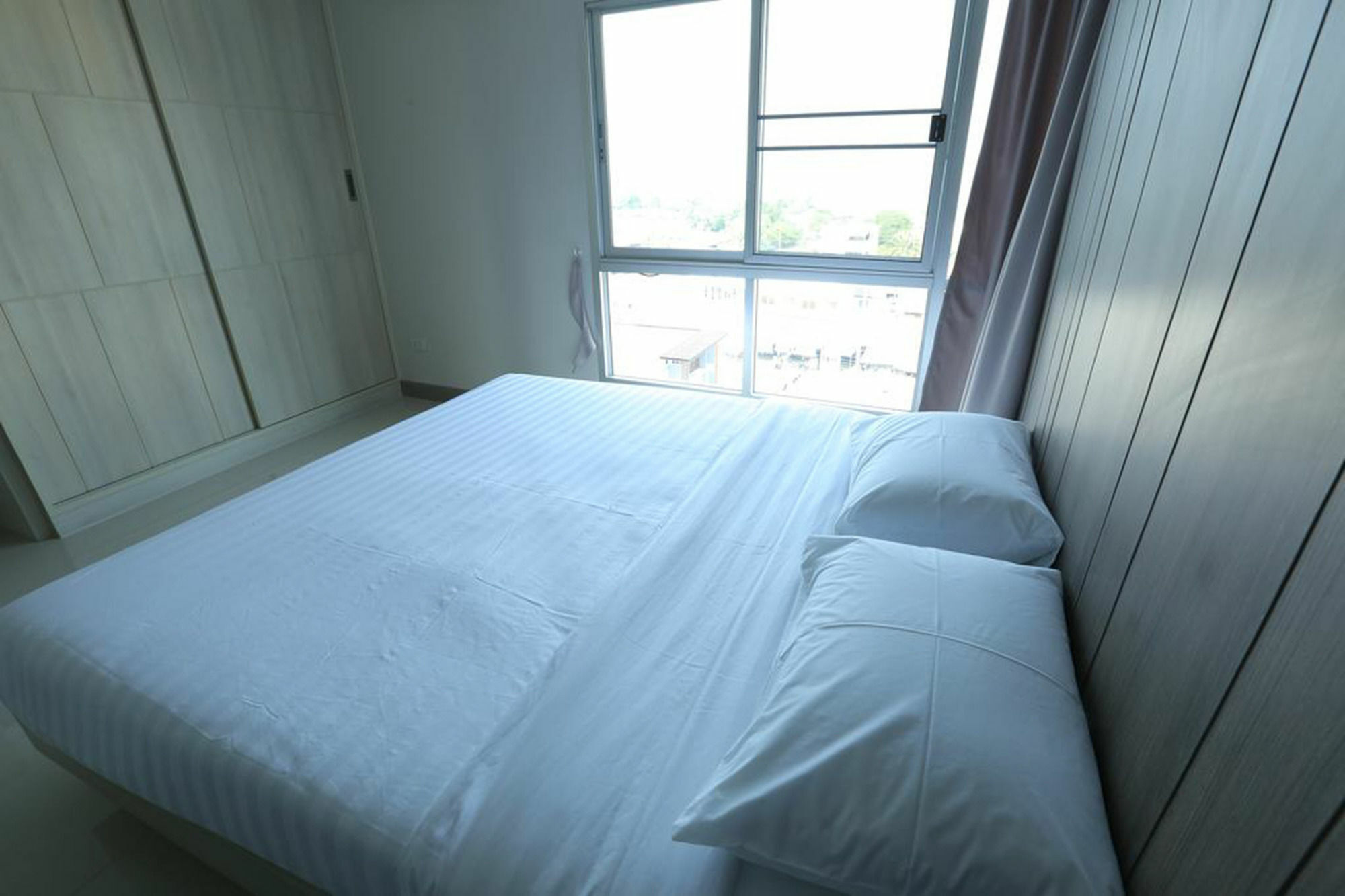 Central Place Serviced Apartment Angsila Chonburi Eksteriør billede
