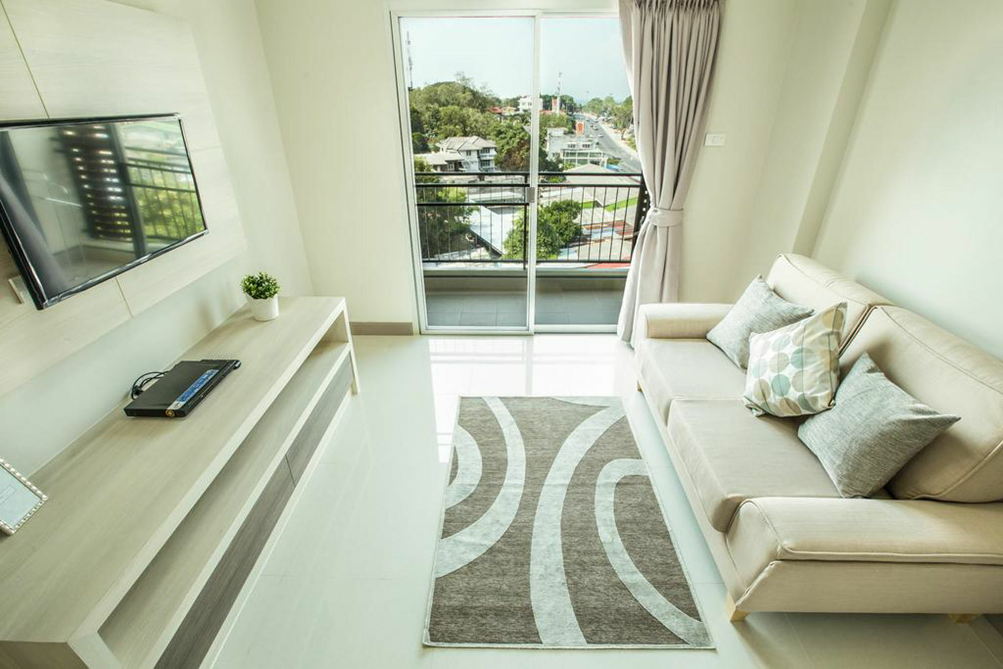 Central Place Serviced Apartment Angsila Chonburi Eksteriør billede